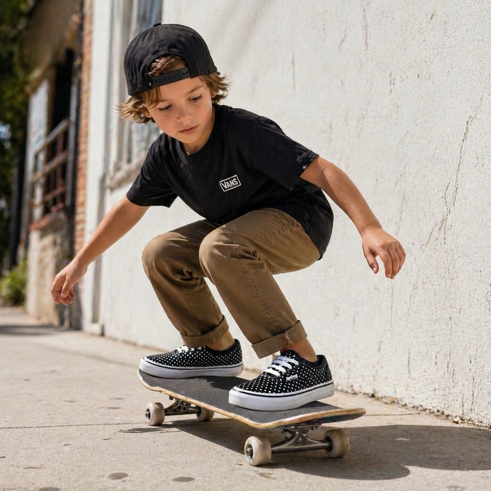 Vans Kids Authentic Sneakers Size 2.5 Black Polka Dot Skate Lace‎ Up Shoes